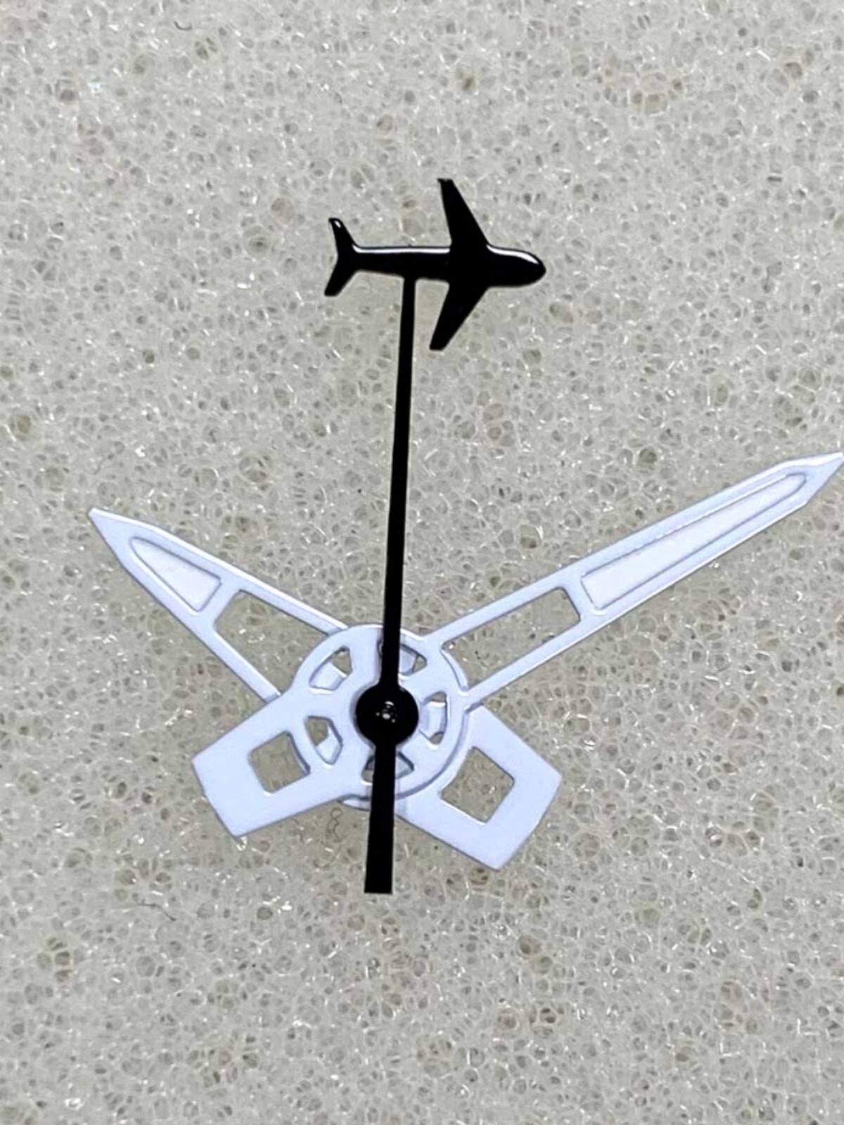 1Set Moving Airplane Flying Watch Hands For NH35 NH36 ETA2824/2836 8 x12x12.5mm