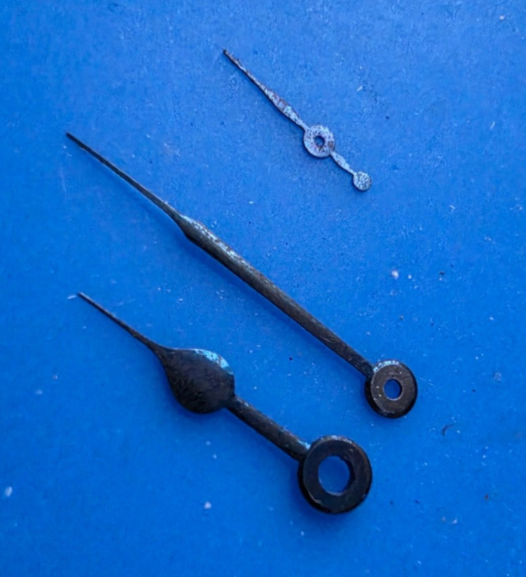 VINTAGE 16 SIZE HAMILTON 992B POCKET WATCH HANDS SET BROKEN SECONDS HAND STEM