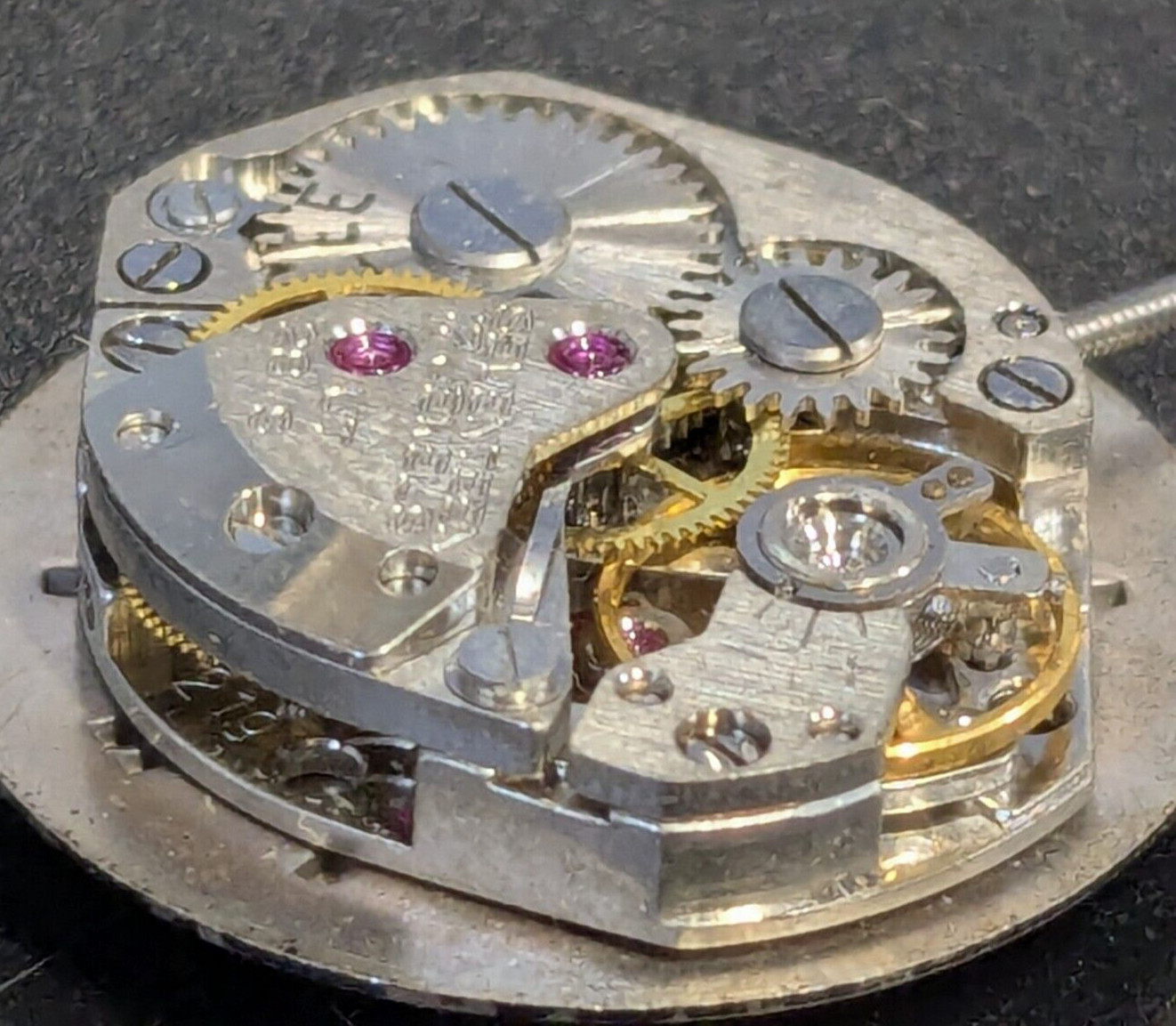 Vintage Jubilee – UT Unitas 28 S- Ladies Watch Movement For Parts/Repair