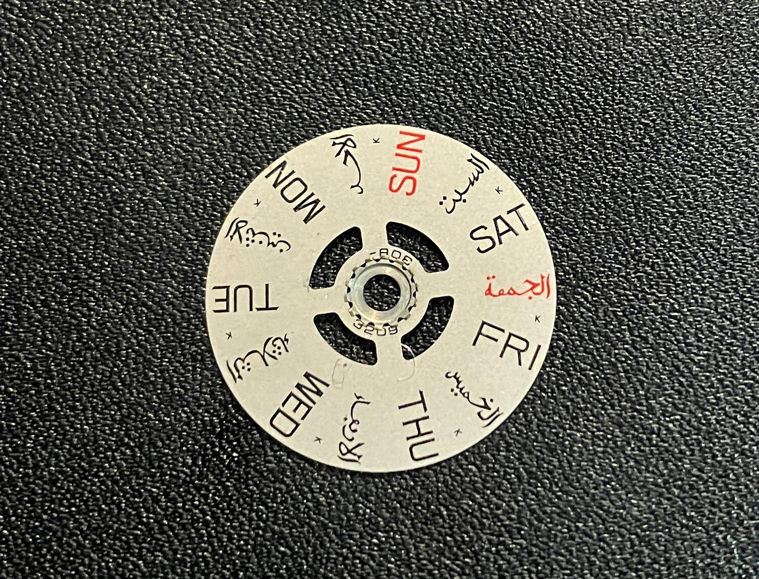 Citizen 8200A Calendar Day / Date Wheel – English / Arabic 3209