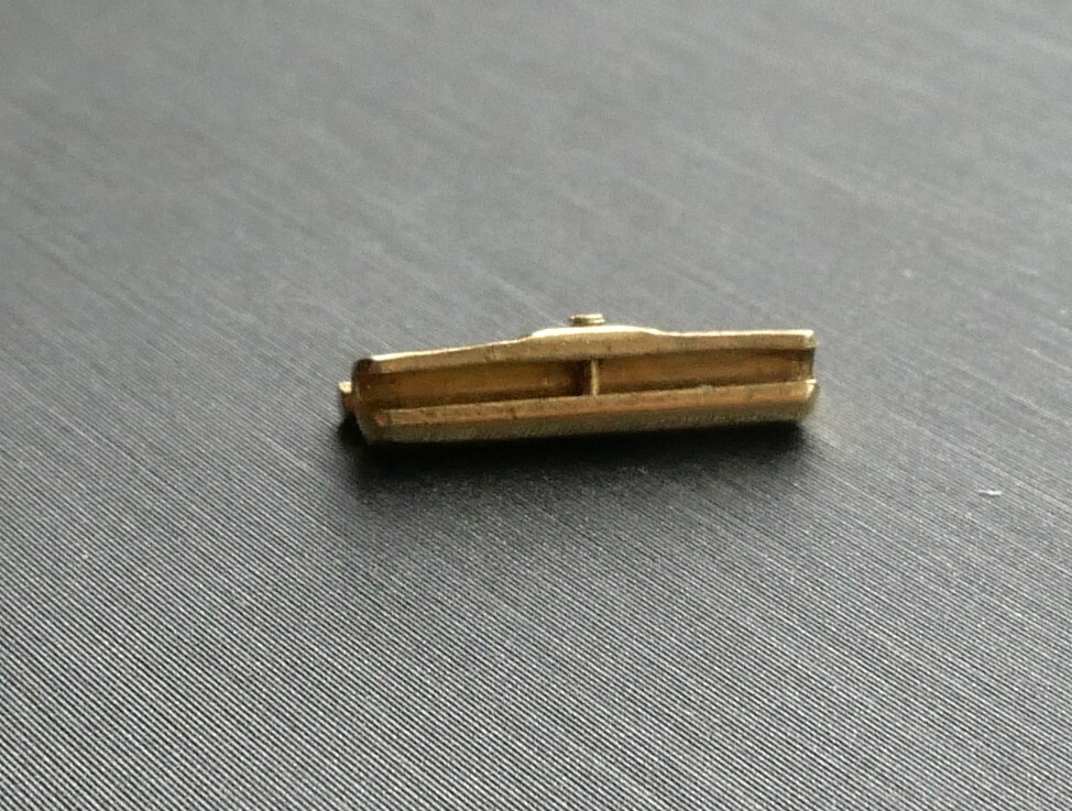 18K YELLOW GOLD PIAGET POLO HALF LINK