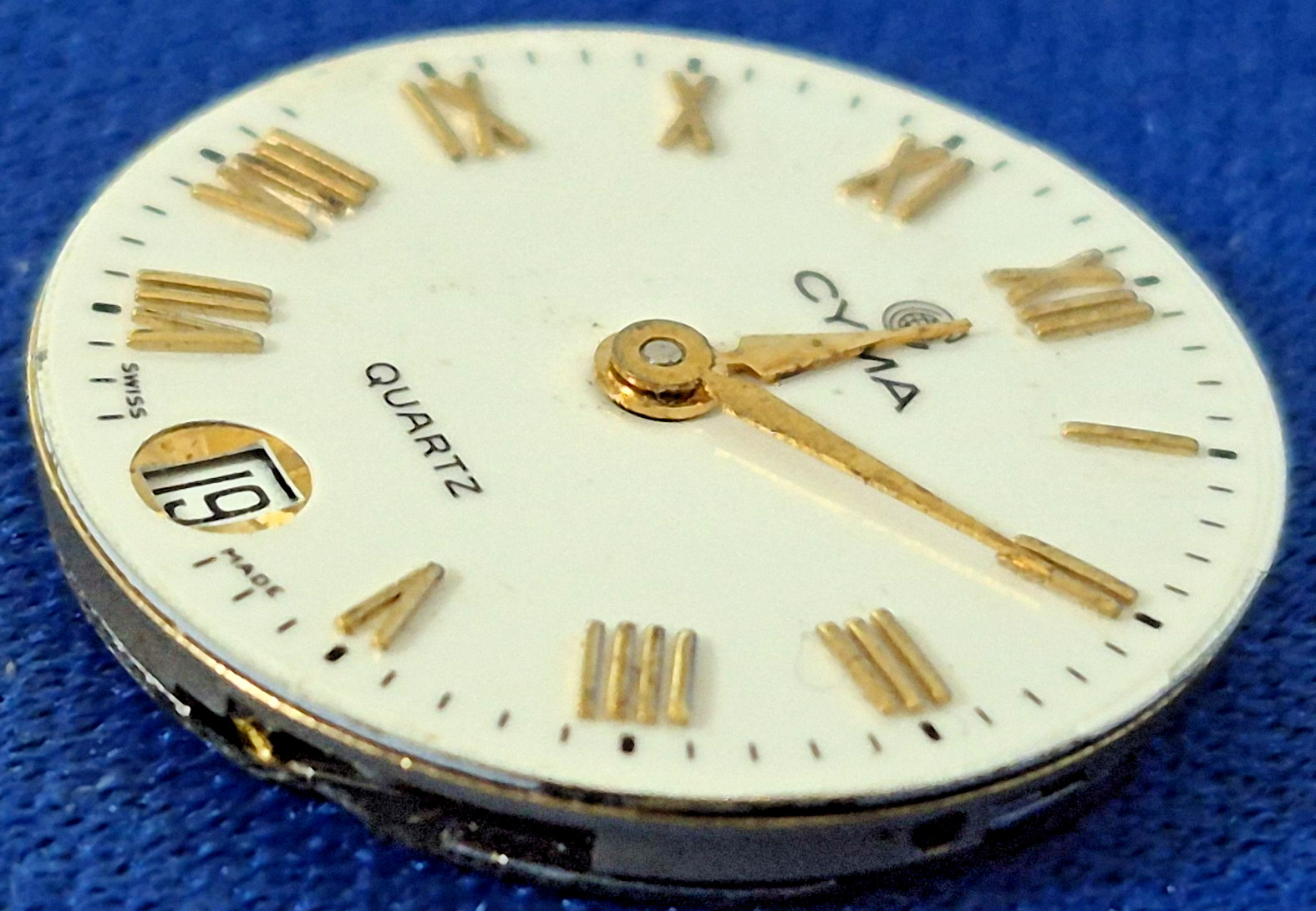 ETA 256.111 • OMEGA 1426 • LONGINES 152.2 CYMA DATE PORCLELAIN ROMAN DIAL RUNS