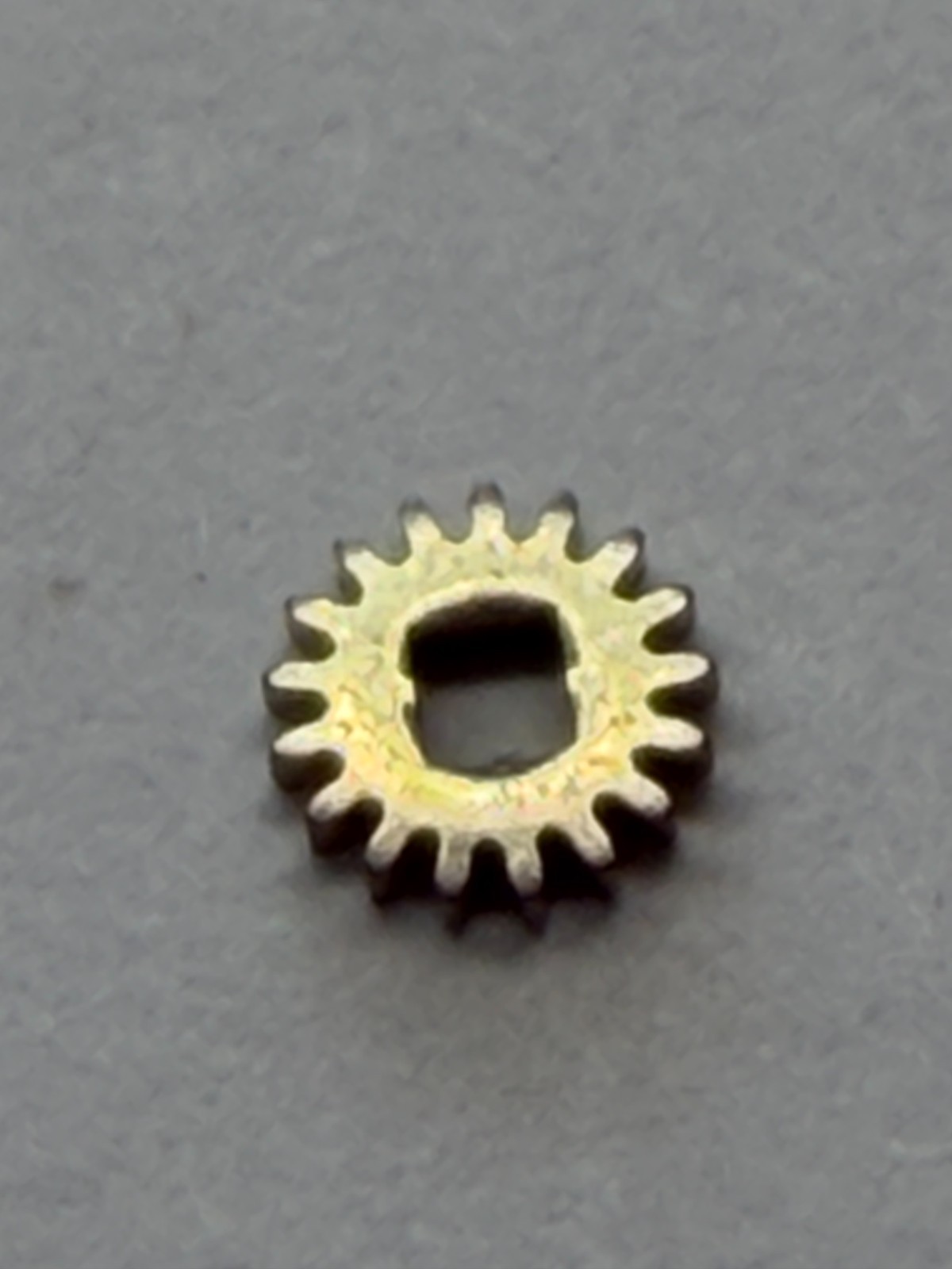 Brac Cal 2051, 2063, Winding Pinion NOS