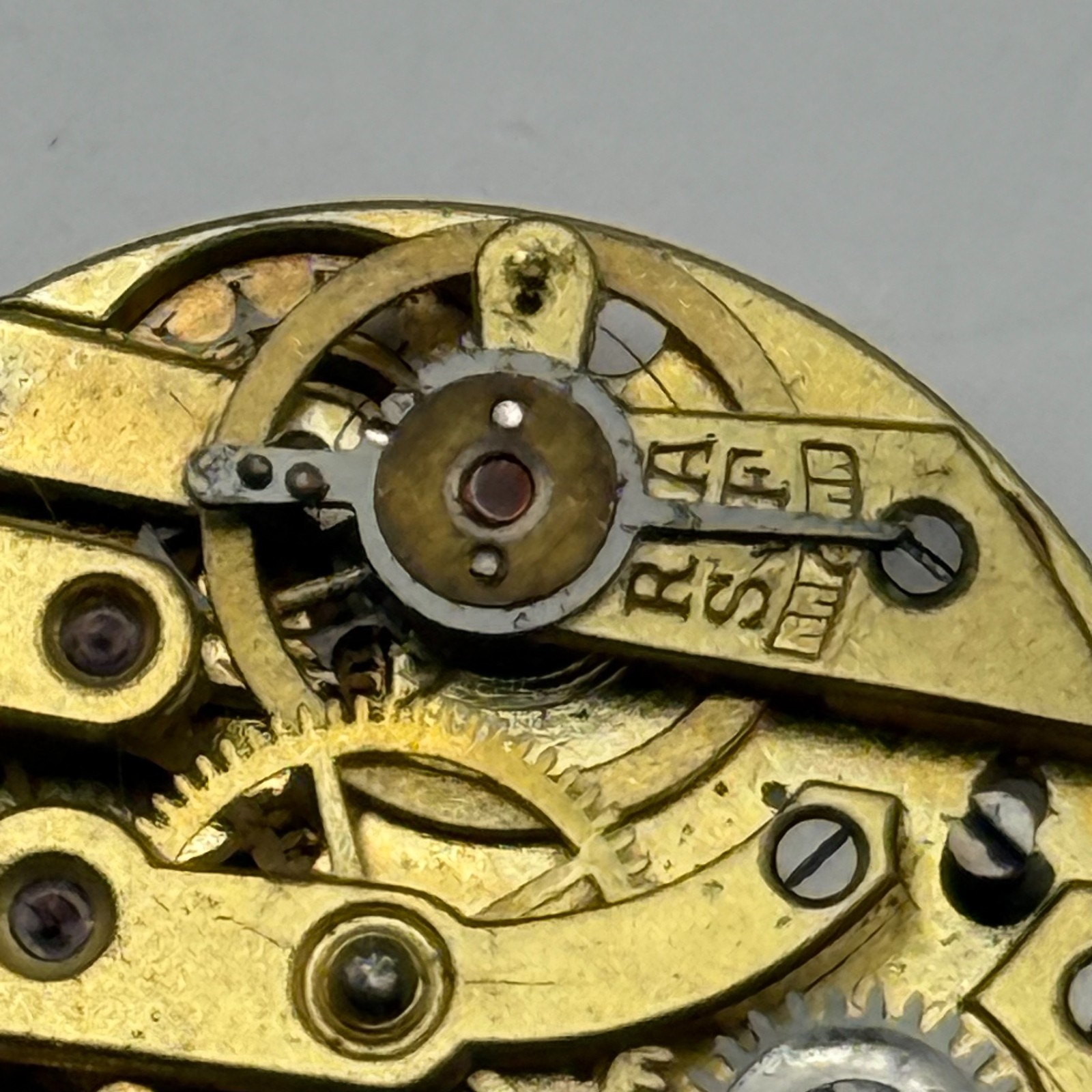 James Walker London Watch Movement Swiss Manual Wind Vintage Parts Repair 23.3mm