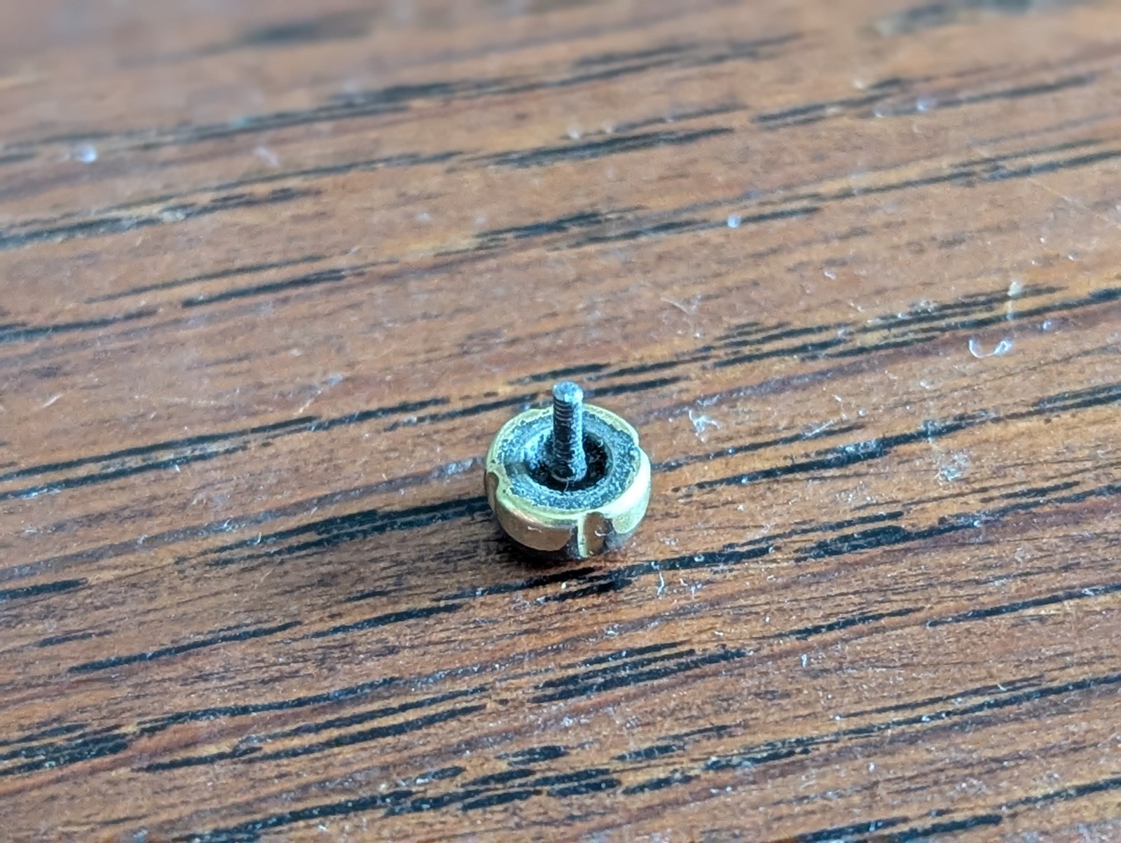 Omega Clover Crown, Heavily Worn, 5.3mm X 2.9mm, Tap 10 #N901
