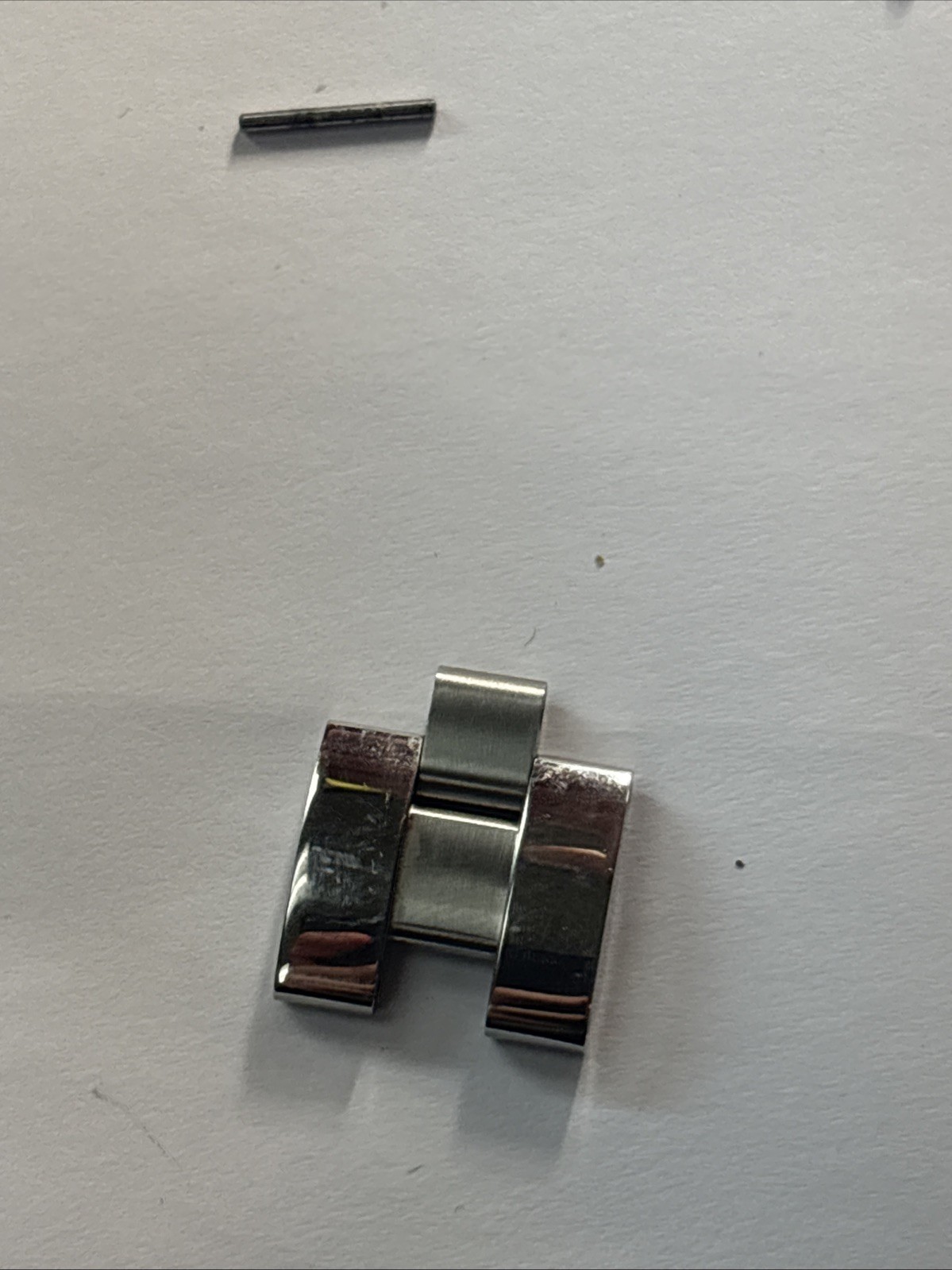 Cartier Roadster One Link As Is With 3 Screws And A Pin 18mm
