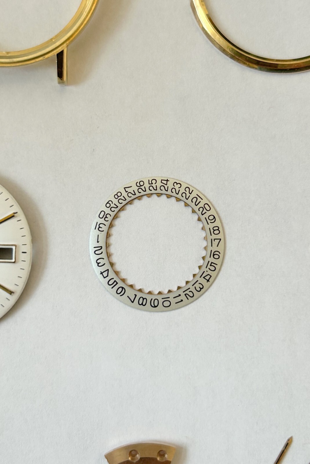 Omega Cal 611 Watch Part Movement Balance Fork Wheel 601 602 600 610 613 132.019
