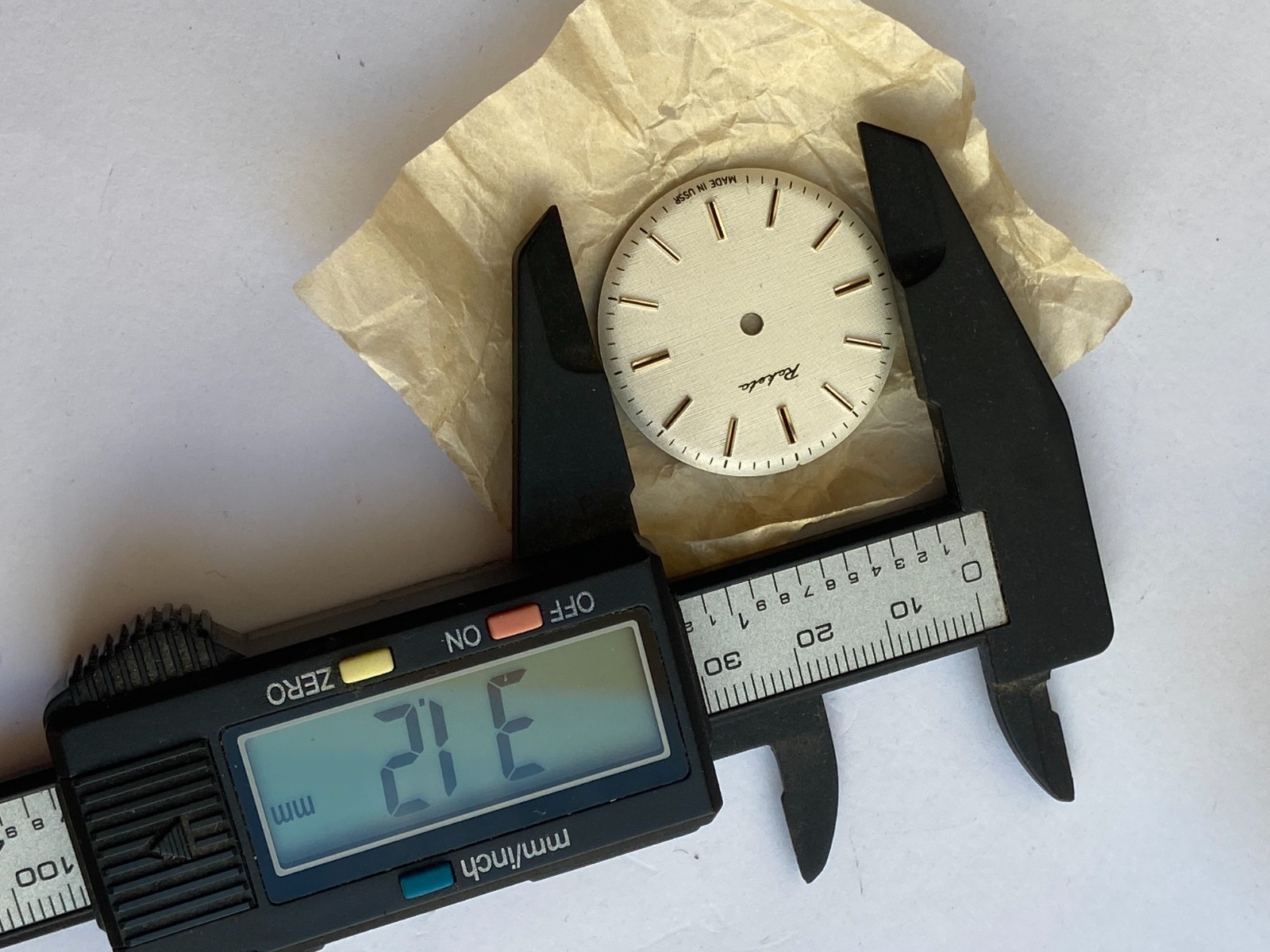 NOS WATCH RAKETA WHITE DIAL 2609 HA 19 JEWELS NEW OLD STOCK PARTS USSR
