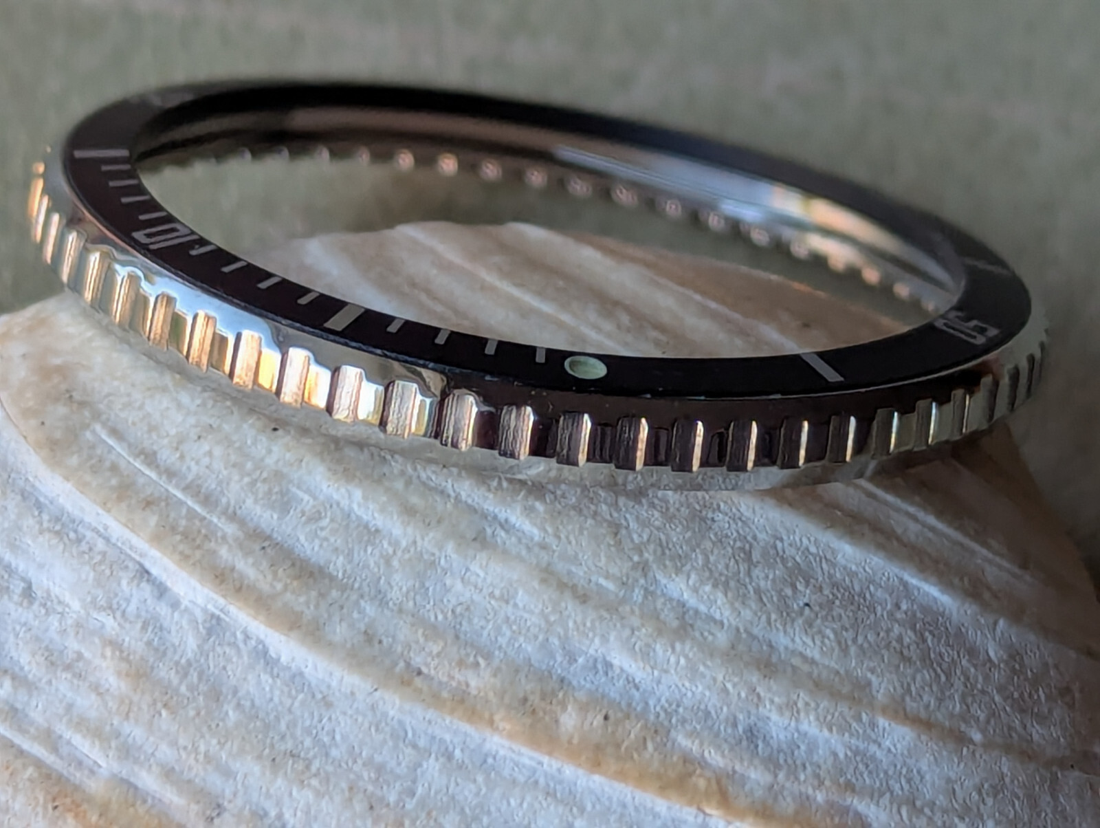 DEFECTIVE NOS Vintage Bulova Accutron Depth Gauge Bezel/Insert FOR 8459 CASES