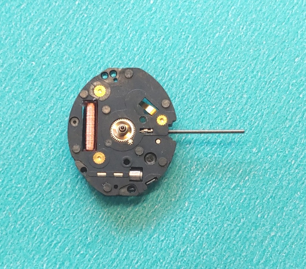 TMI VX11A- 3 Hand Quartz Watch Movement. NOS. Sets, Runs 24 Hours.