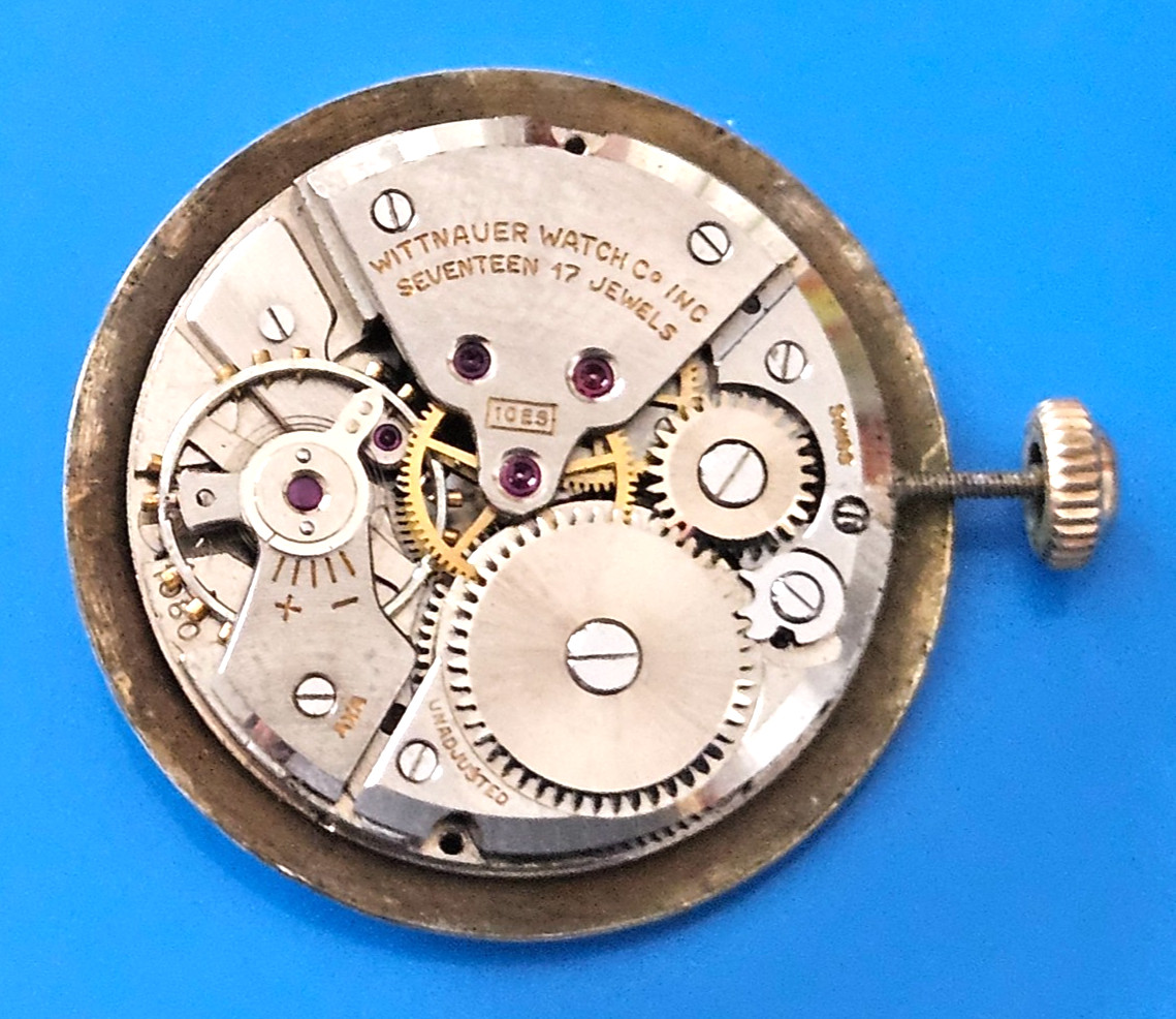 WITTNAUER 10ES 17J Watch Movement (REMOVED FROM GOLD CASE/BALANCE RUNS) lot26