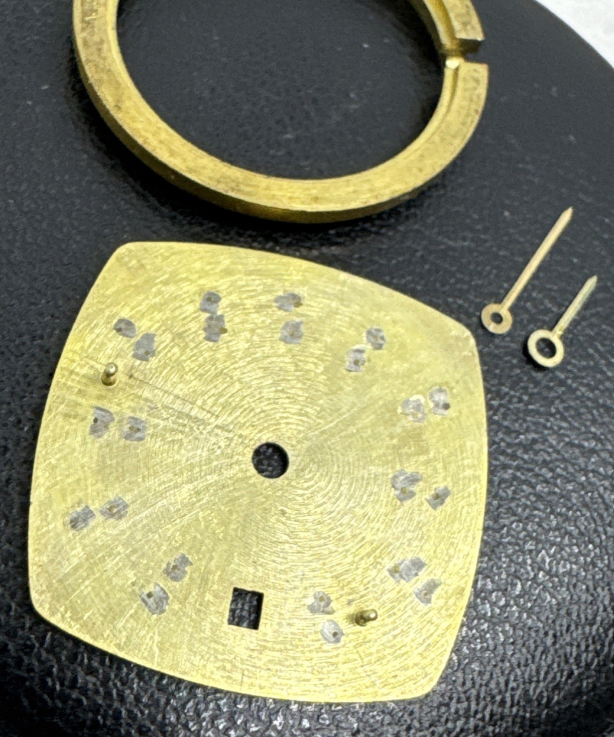 Bulova 2696.10 Eta 956.111 Swiss Reducer 20.6X20.6 Dial Hands 120/70