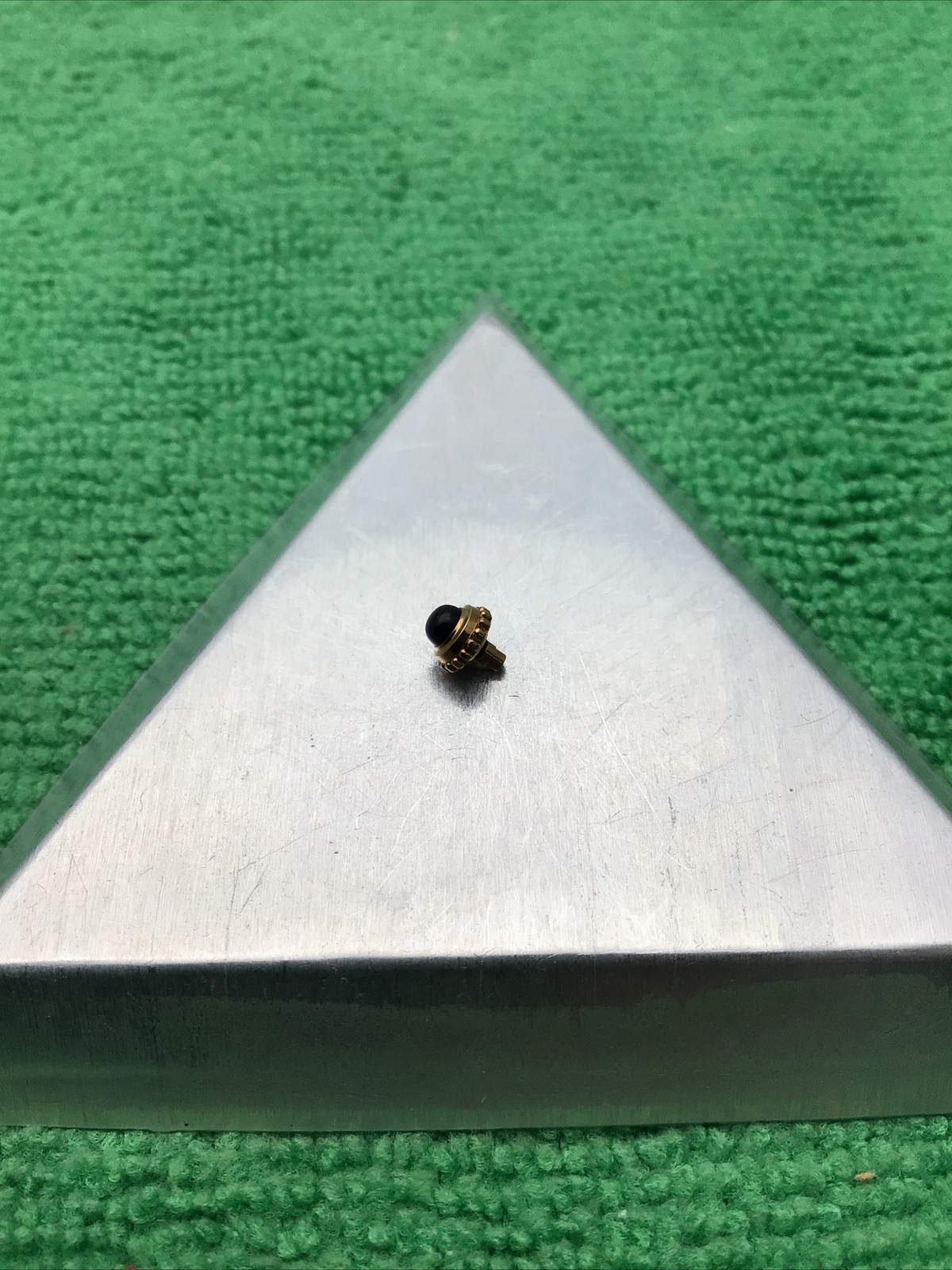 Cartier Gold Crown With Blue Stone, 4.50 T.10