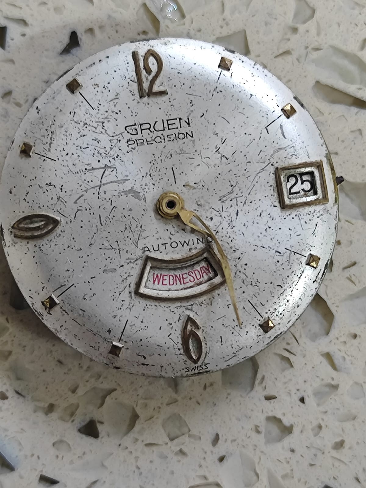 GRUEN Cal F 4009 Movement with Dial Not Working for parts Felsa F 4009 Y