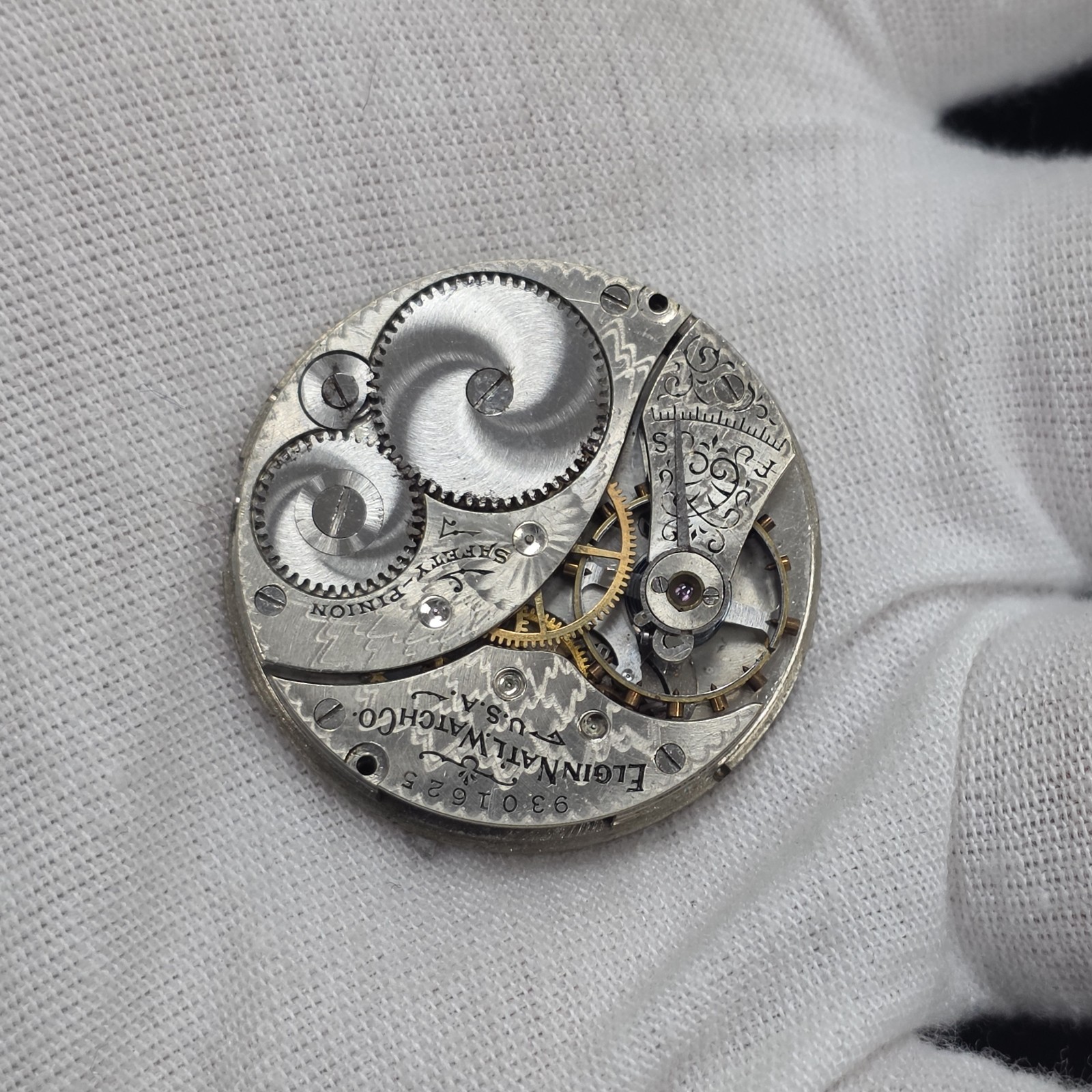 Antique 1901 Elgin Grade 269 Pocket Watch Movement Good Balance 0s 7j USA