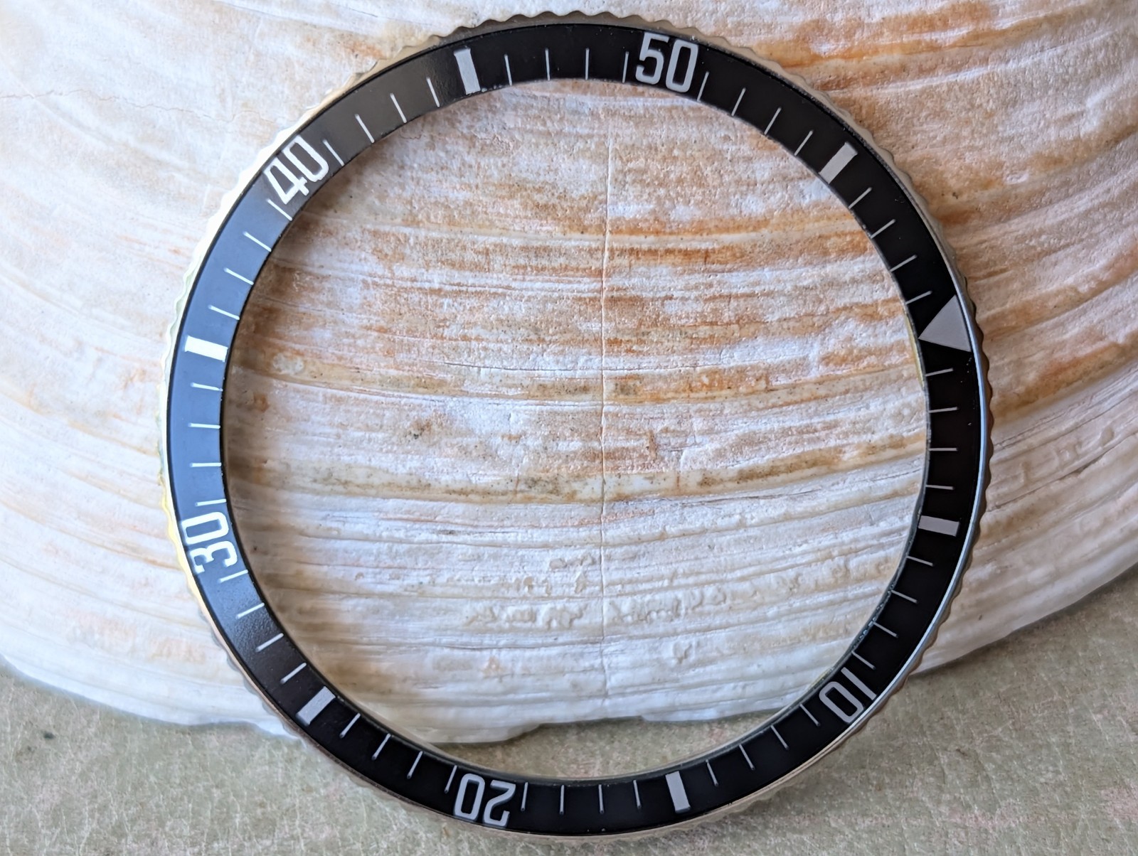 Vintage 1960’s Caravelle Sea Hunter Diver ‘B139’ Bezel/Insert FOR 637 CASES ONLY