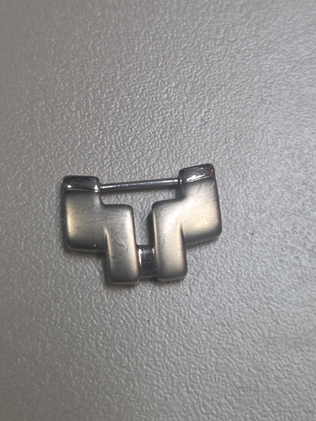 Seiko Titanium Link 7N32-0069 May Fit Other Bands