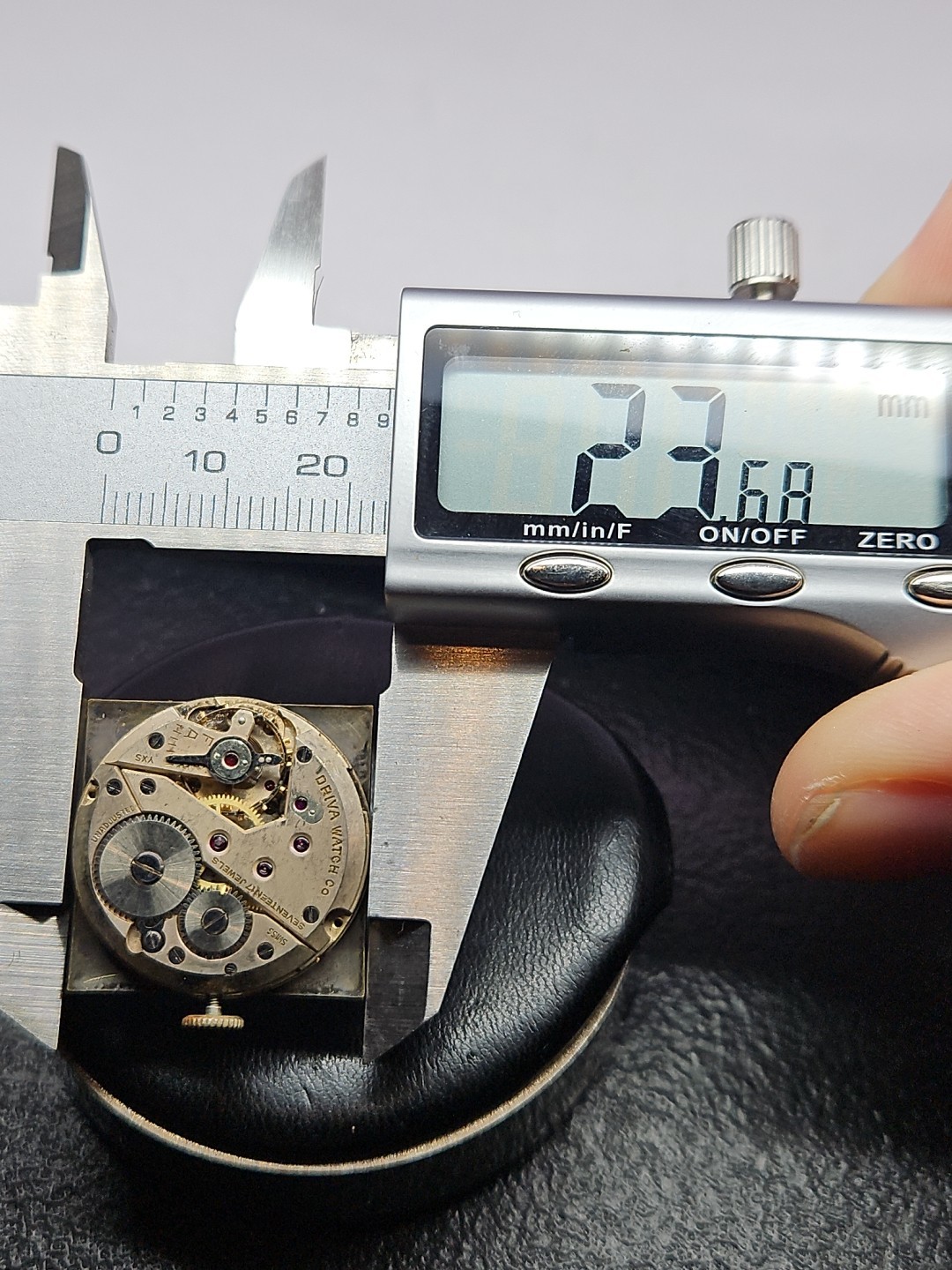 Vintage Driva Geneva 17j Manual Wind Watch Movement FOR PARTS/REPAIR
