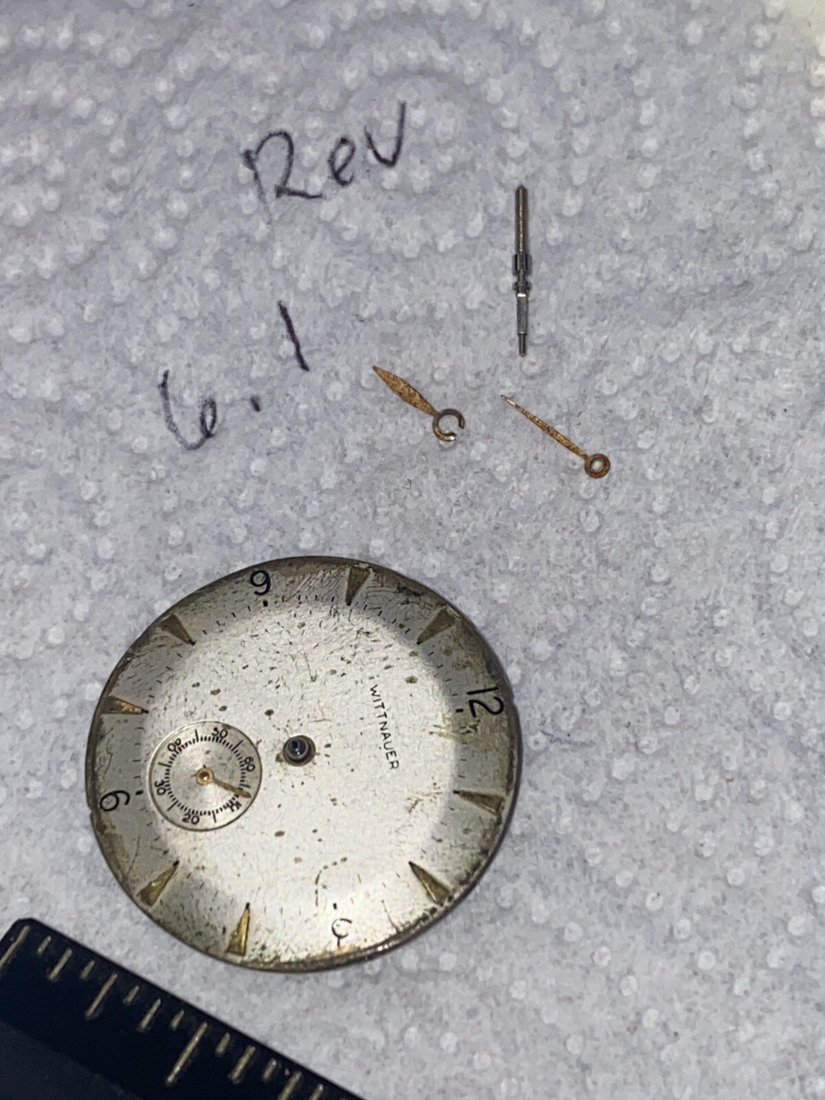 Vintage 17 jewel Wittnauer Revue 76/3G Gents watch movement (Parts Or repair)
