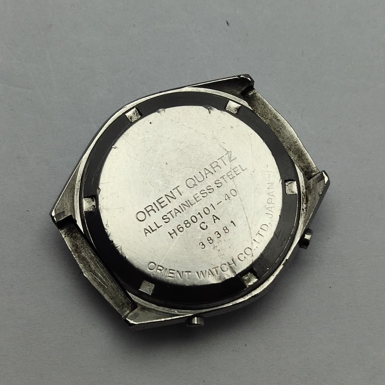 Orient LED Quartz H680101-40 Vintage Men’s Watch For Parts NQS316AR5