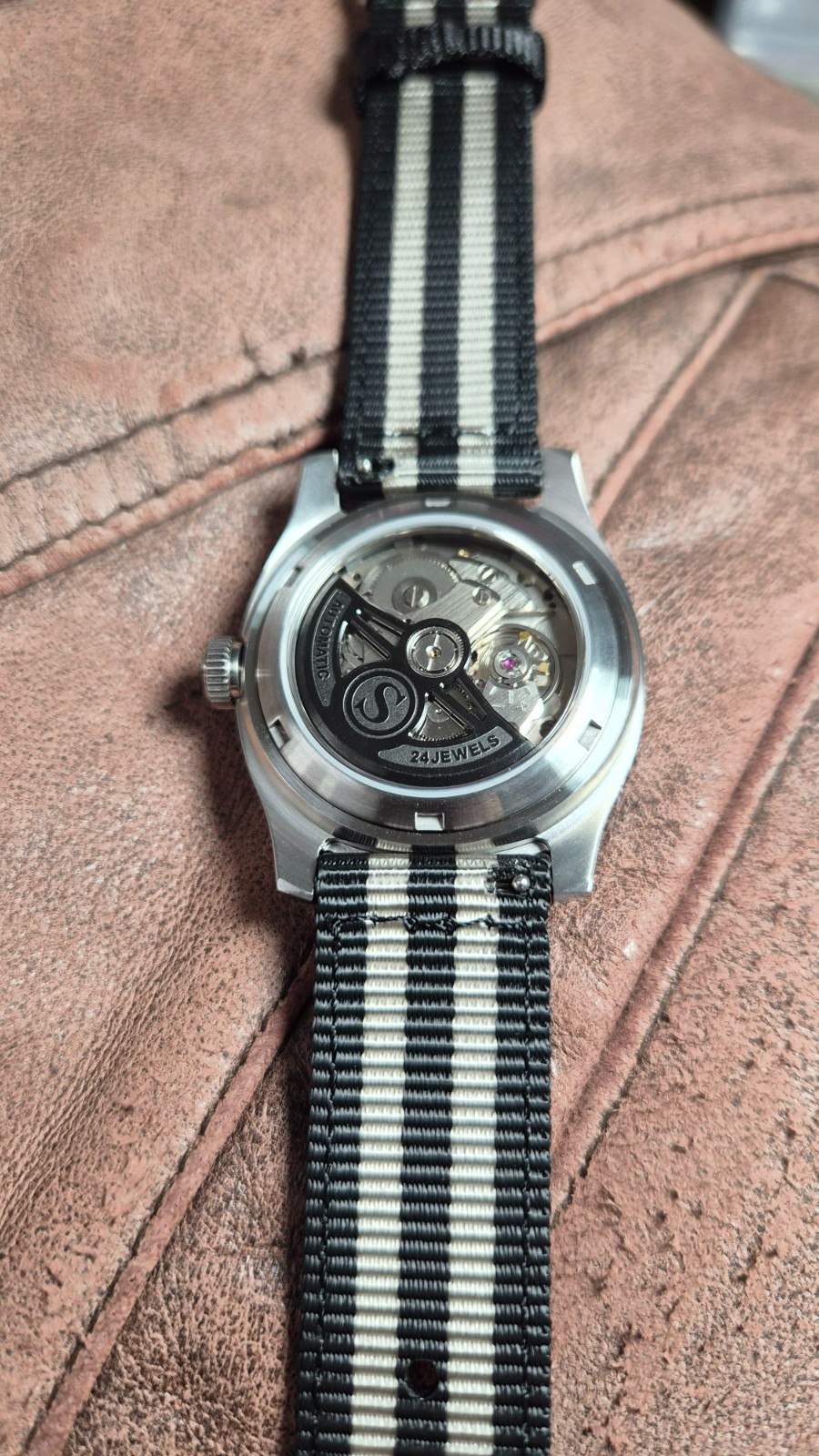 Custom Watch NH35 Movement Homage Timepiece w/ bright glow-in-the-dark features