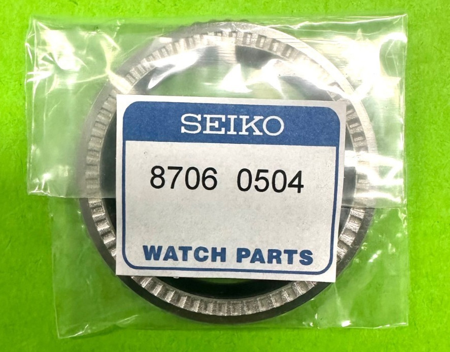 Seiko SSC015 Prospex Divers V175-0AD0 Bezel Black Genuine New