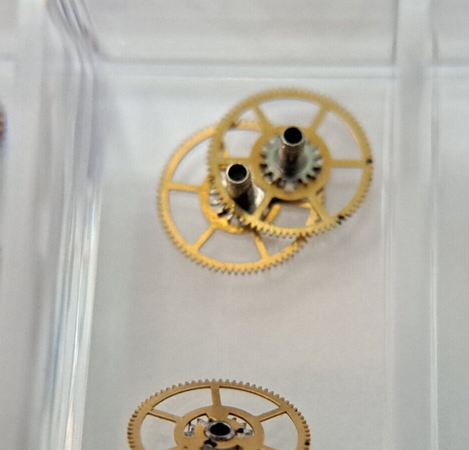ETA 2824-2 Center Wheel pre-owned for watch repair/parts