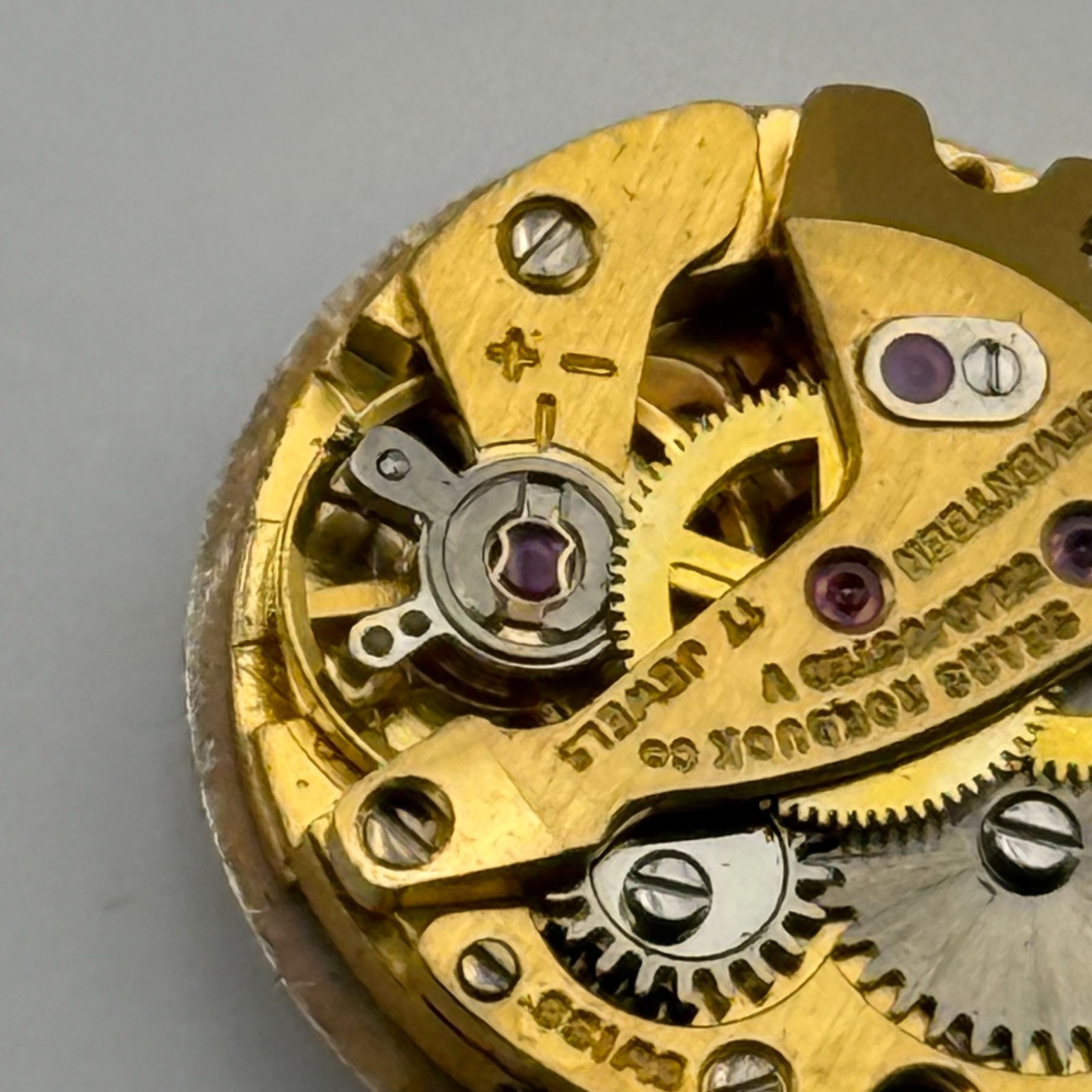 FHF 57-21 Fontainemelon Watch Movement Tradition 17 Jewels Swiss Parts 15.2mm