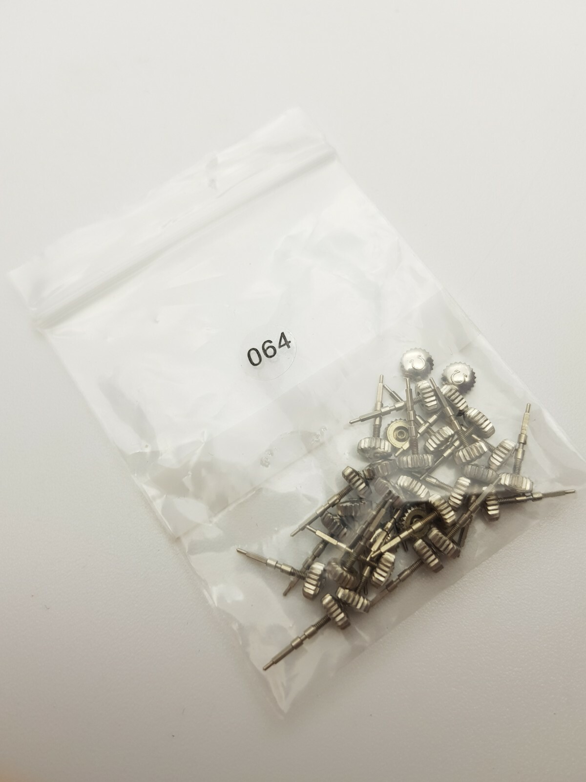 Omega 5,4mm Crowns – 30 Pieces