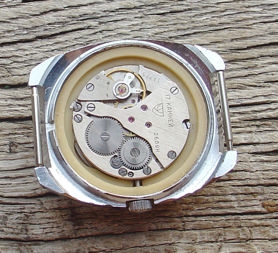 Rary Collectible Soviet Russian CHAIKA (Poljot) “Fish eye” Watch 1970s Serviced