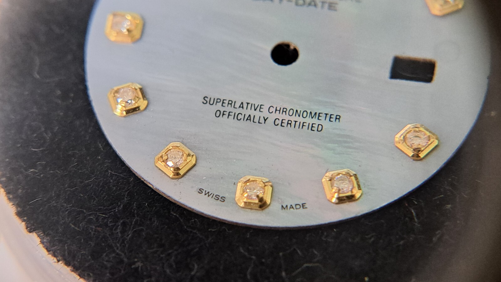 Genuine Vintage Rolex DIAL BLUE MOTHER OF PEARL GOLD Diamonds DAY DATE 28.5mm di