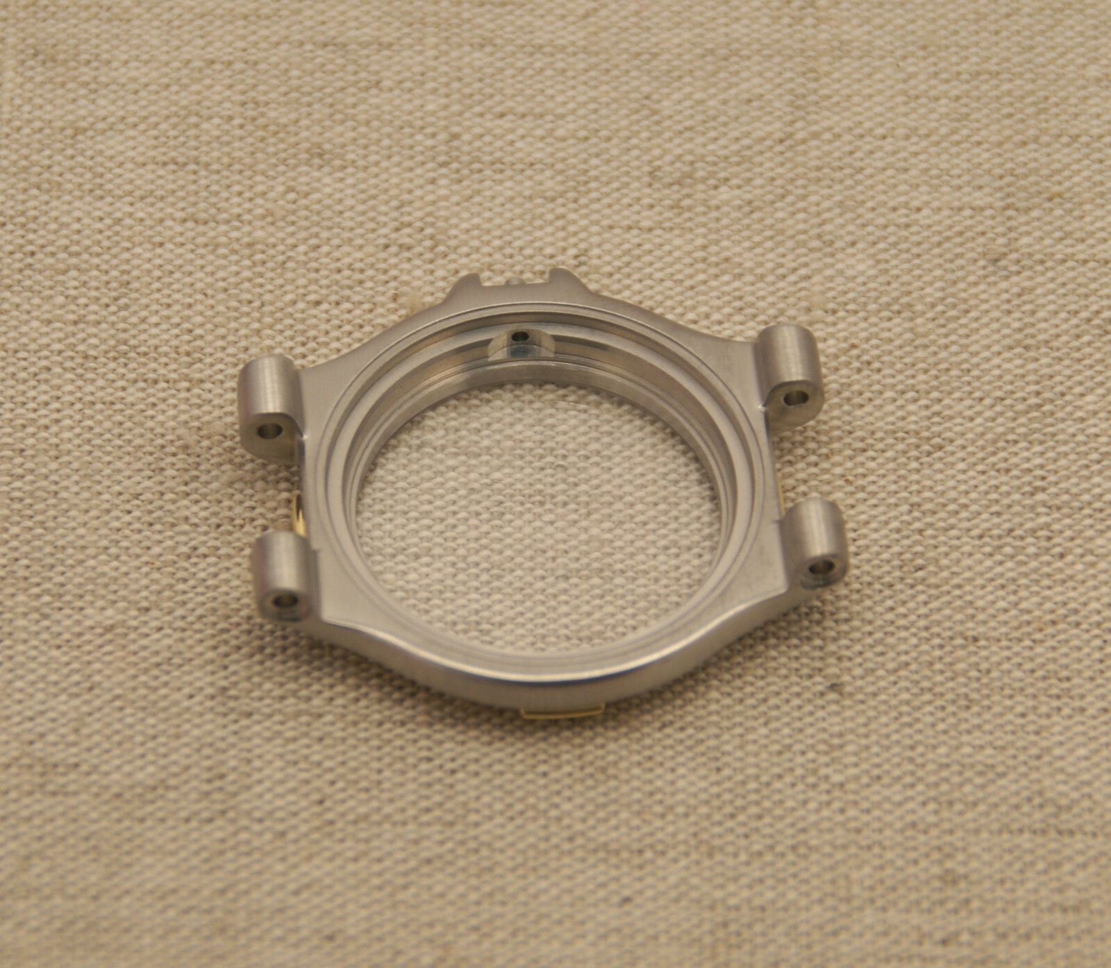 Gucci Replacement Bezel- 9040 – “M” and “G” Sizes – Gold Tone (2-Tone) – New