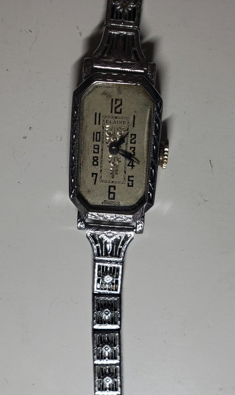 Elaine watch co Swiss 6 jewels in 14K 1/30 gold Shell case – running #1828