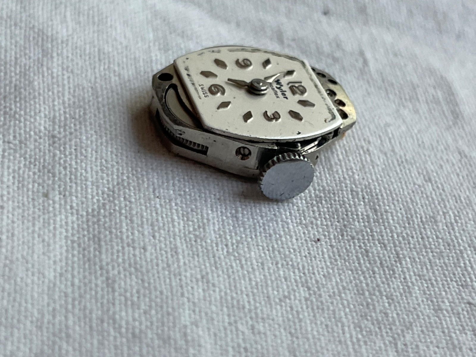 Wyler WC31 – movement for ladies watch RUNS, lot2507