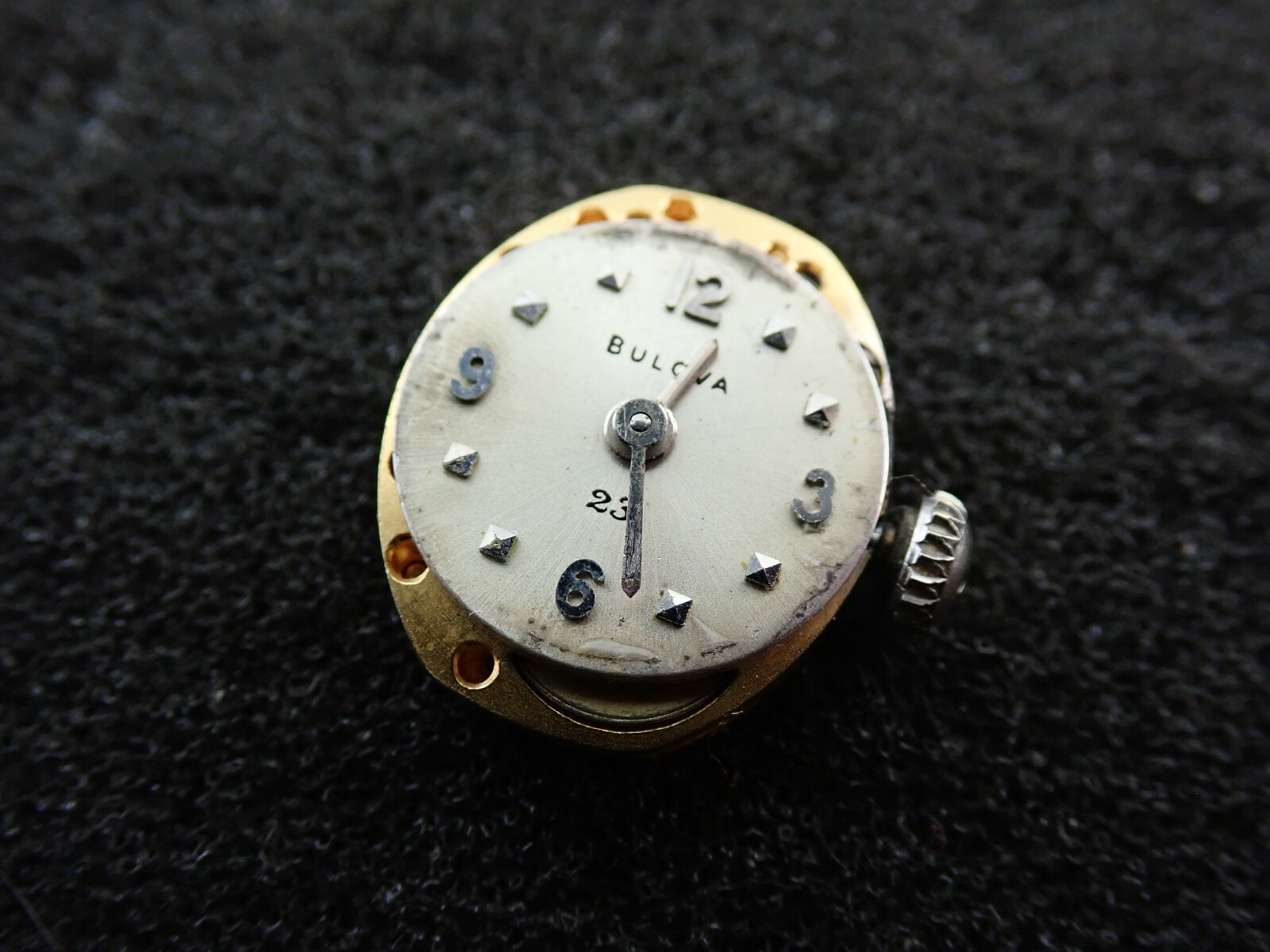 VINTAGE 15.5MM BULOVA WRIST WATCH MOVEMENT CAL. 5AZ – RUNNING