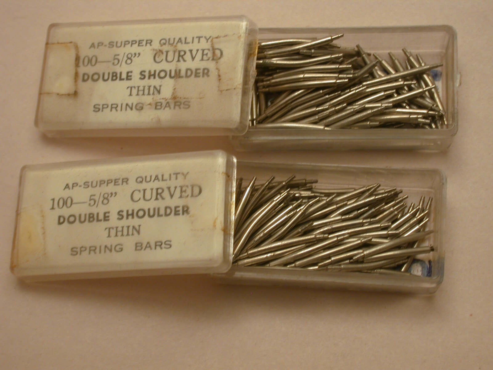 BIN4 – N.O.S. double shoulder wrist watch spring bars