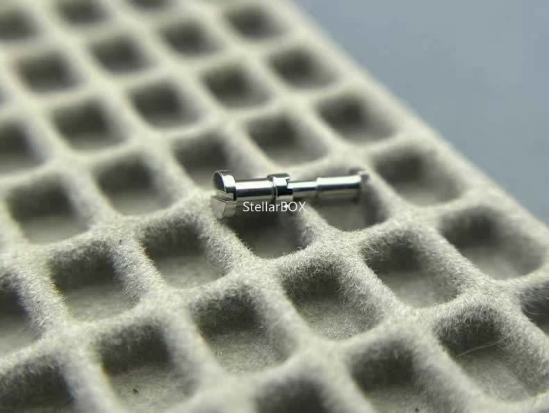 Audemars Piguet Royal Oak Series 67540 Bezel Screws