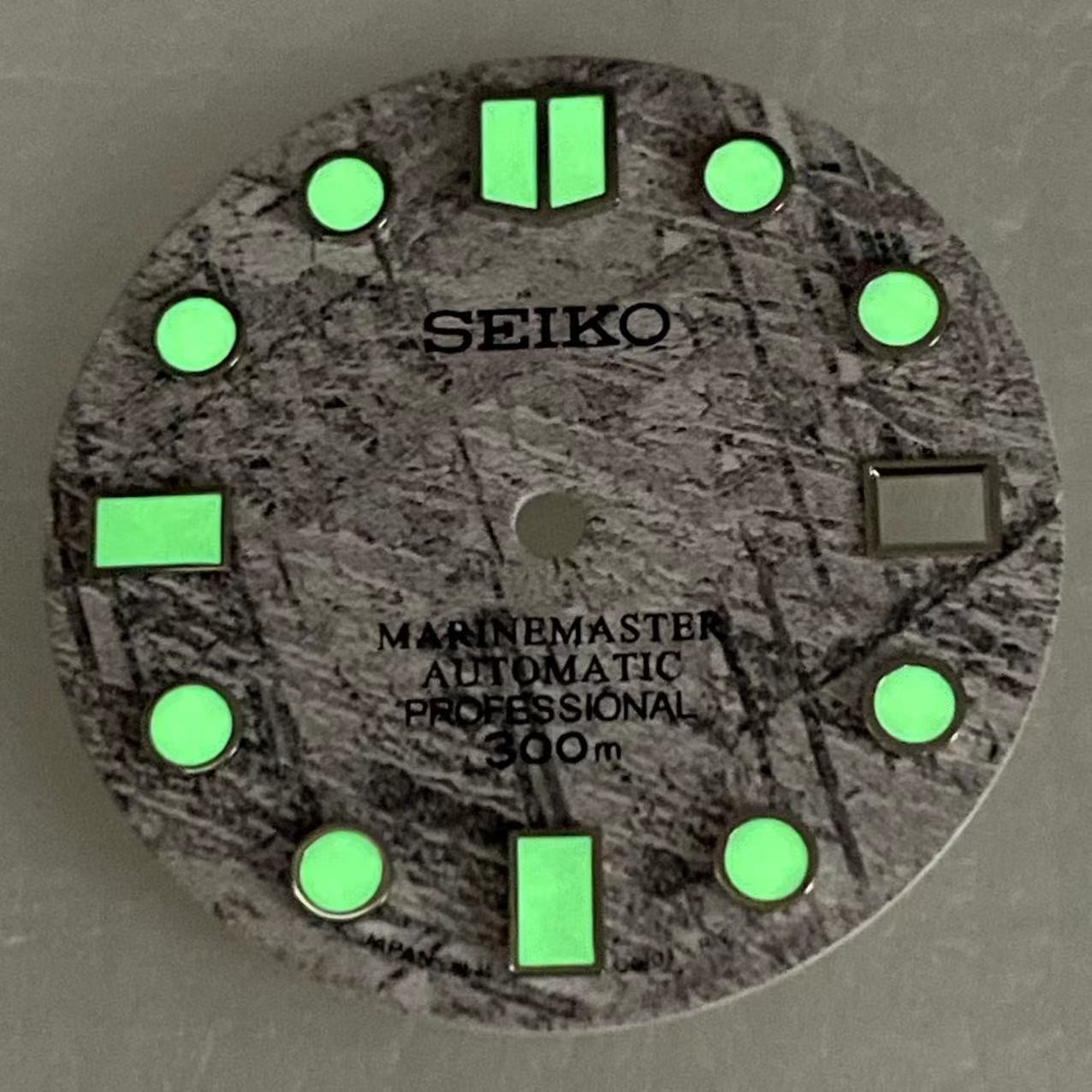 28.5mm Green Luminous Watch Dial Date For NH35 SK007 Movement