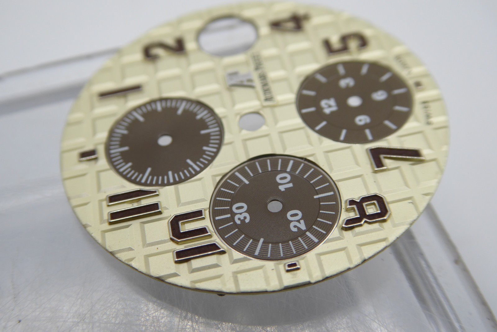 Audemars Piguet Royal Oak Offshore ivory dial 26470ST
