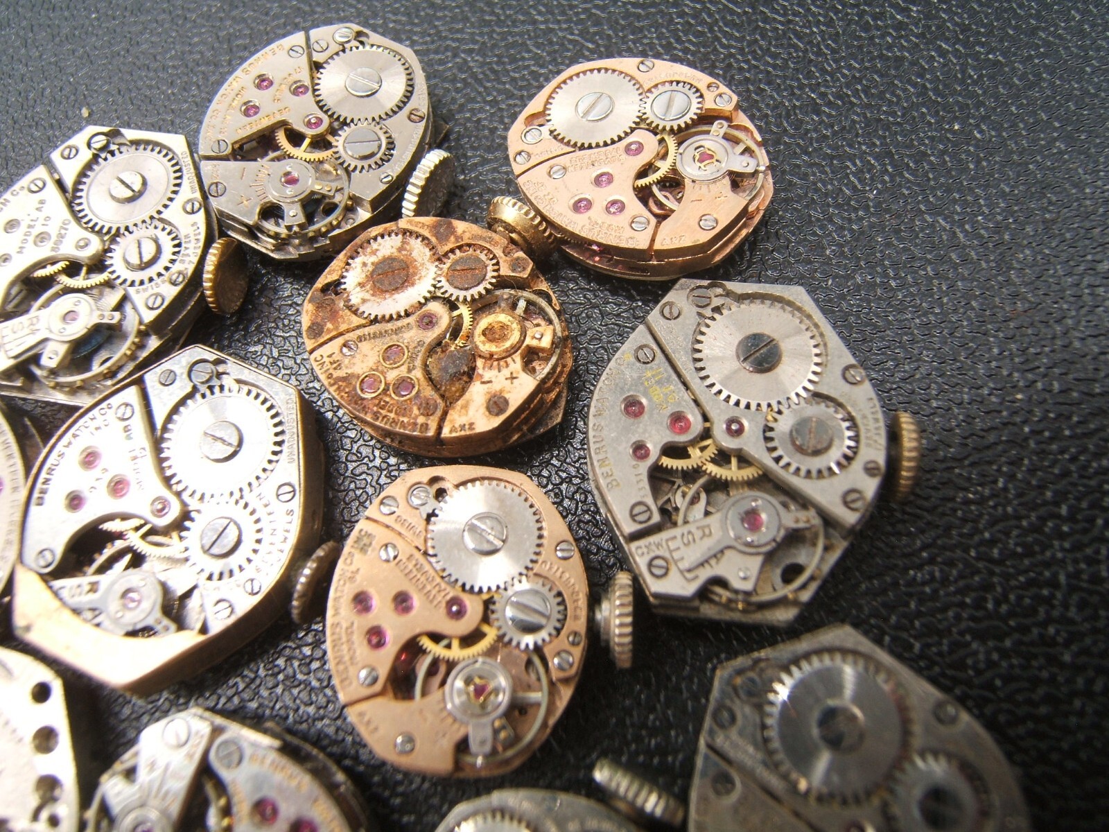 33 VTG BENRUS WOMEN’S WRIST WATCH MOVEMENTS WIND UP AS IS PARTS REPAIR