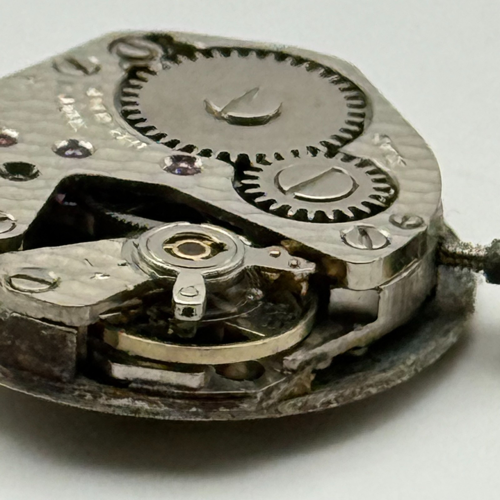 FHF 69-21 Watch Movement Running Regency 17Jewels Swiss Manual Wind Parts 15.3mm
