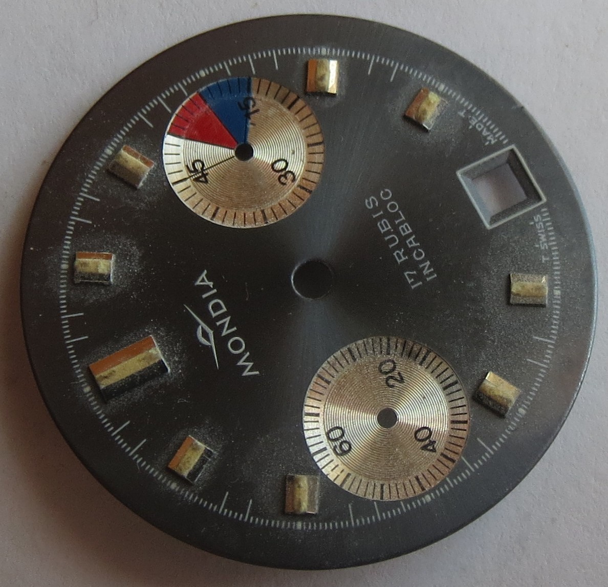 Mondia chronograph mens wristwatch dial 29,5 mm. in diameter