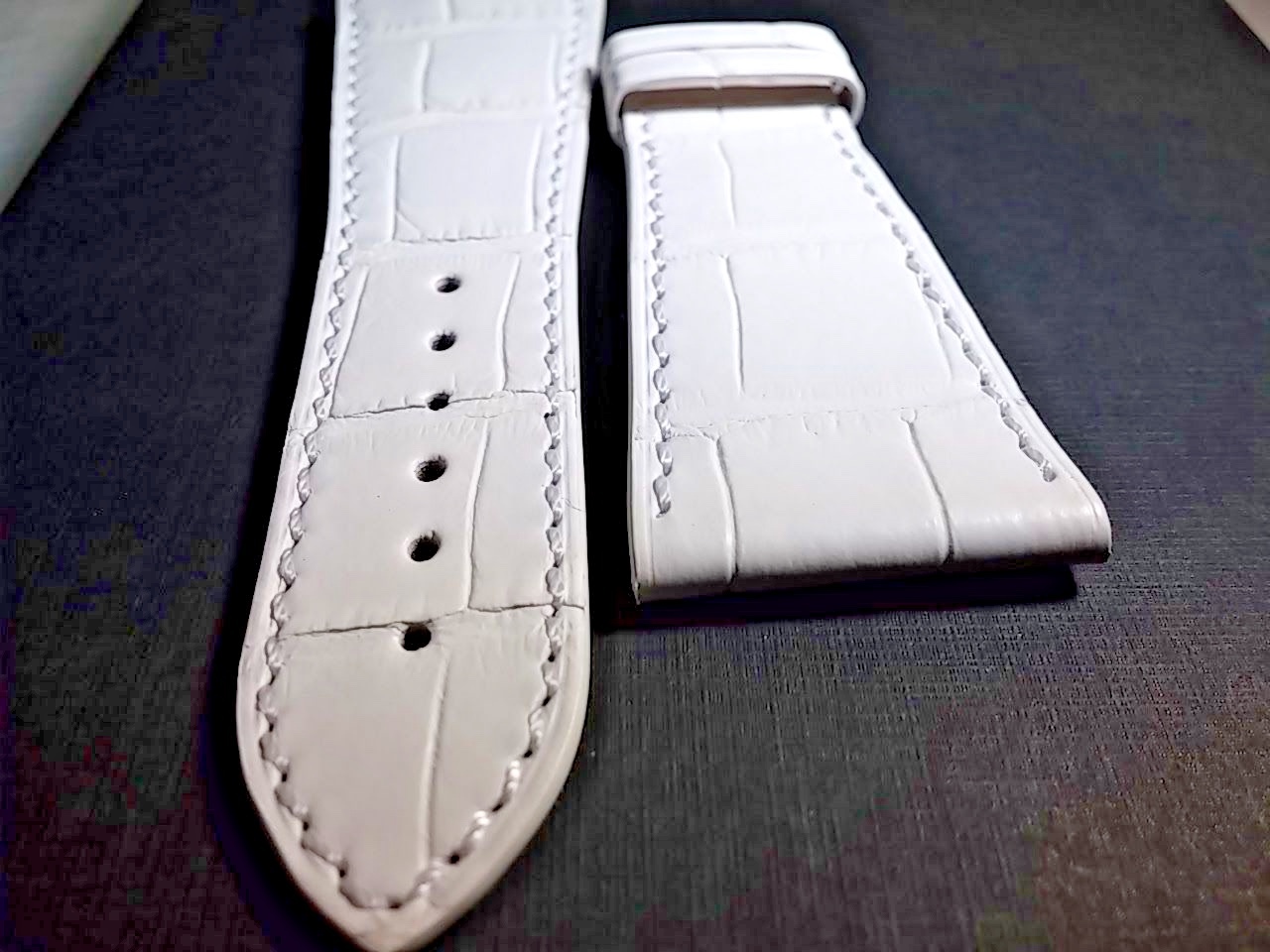 Genuine Milus 28/20mm, WHITE, with white stitch, no buckle, genuine leather