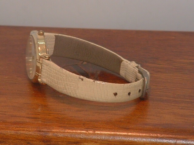 Pre-Owned Women’s Timex Casual Analog Watch (For Parts)