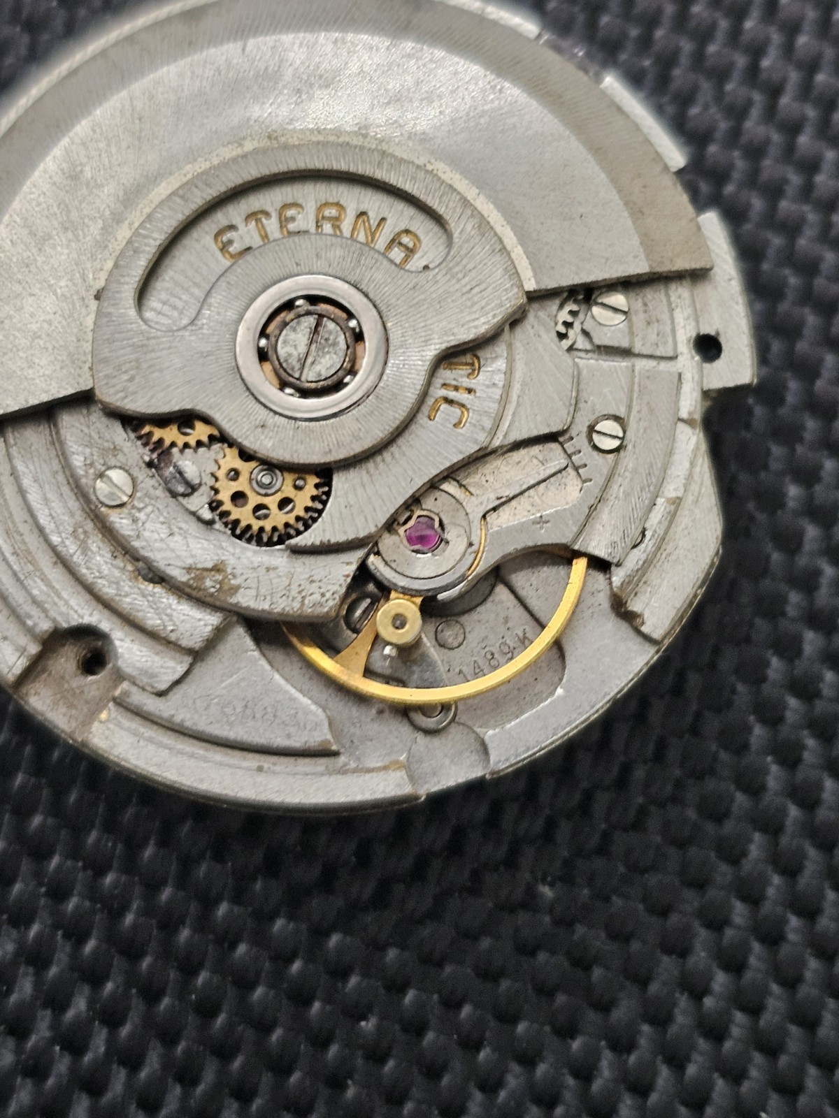 VINTAGE ETERNA- MATIC AUTOMATIC WATCH MOVEMENT RUNS 1489K