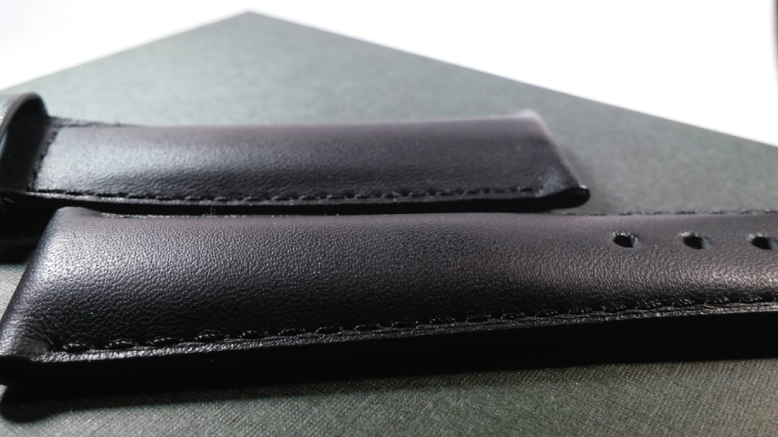 100% Genuine Tag Heuer BLACK Leather Watch Band 22MM – NEW