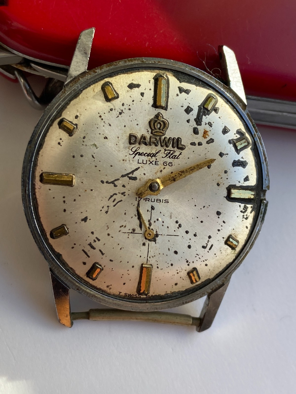 VINATGE MEN WRIST WATCH FOR PARTS DARWIL SIWSS CAL. FHF 81 FLAT LUXE 7066