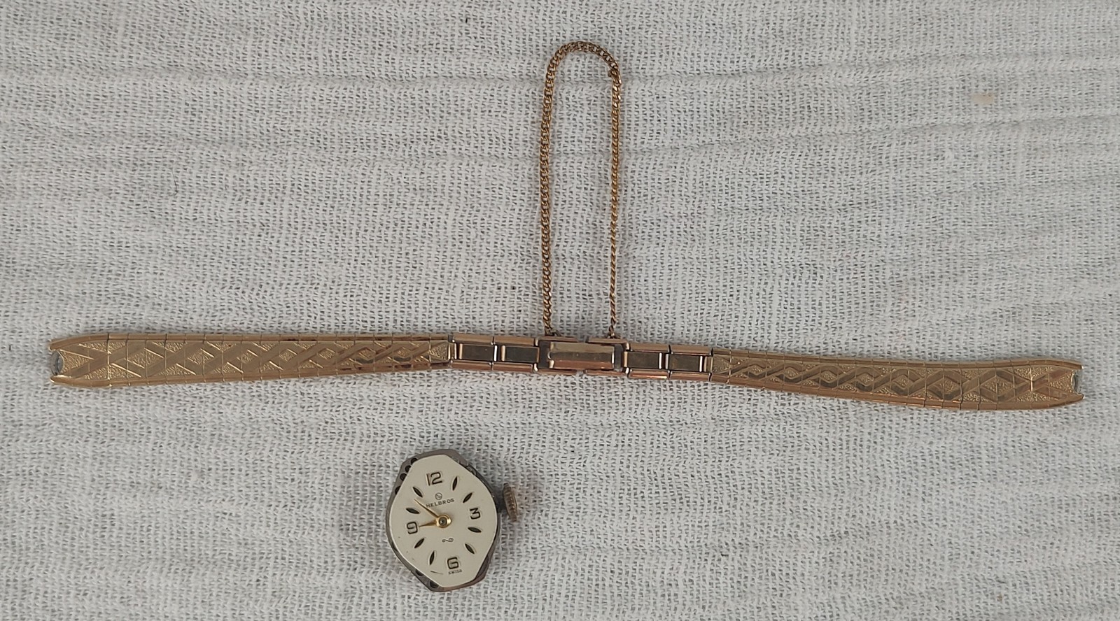 Vintage Helbros Swiss 17j Ladies Watch Movement & Duchess GF Band For Parts