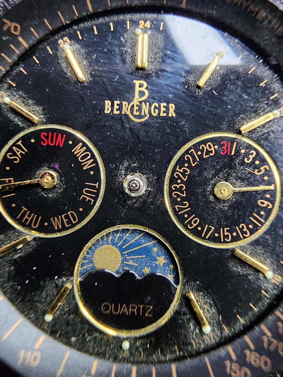 2 Vintage Berenger Quartz Watch Movements Japan – Moonphase + Standard Dial – Un