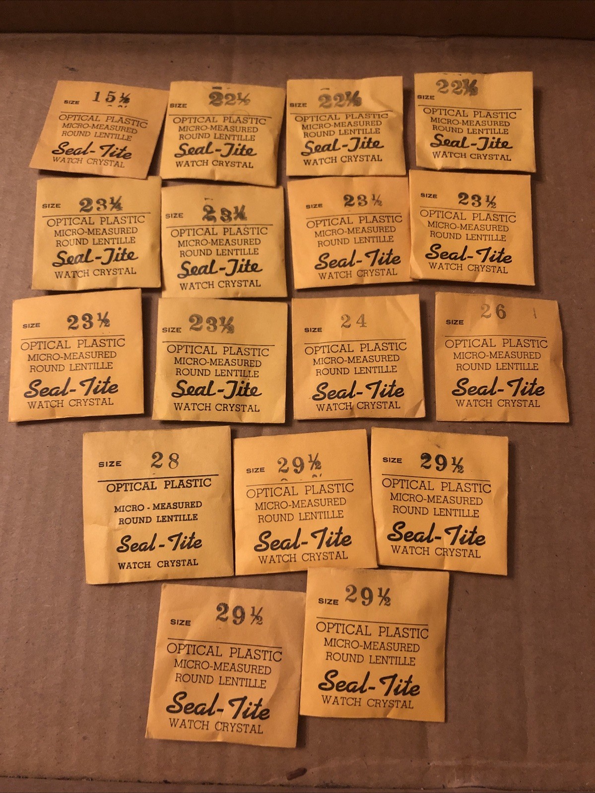 17 SEAL TITE ROUND PLASTIC WATCH CRYSTAL NOS